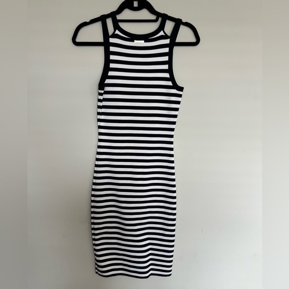💕 Michael Kors stretchy form fitting dress size XS - Picture 2 of 5